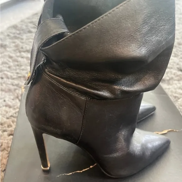 NEW KENNETH COLE NEW YORK LEATHER HEEL BOOTS
