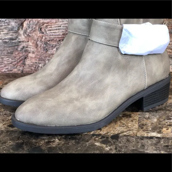 NEW  Madden Girl Wit Riding Boots