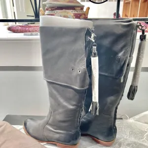 New Mea Shadow Grey Noa Riding Boots