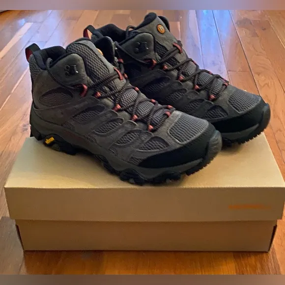NEW Merrell Mens 10‎ M  Boots Moab 3 Mid GTX Outdoor Lace-Up Hiking