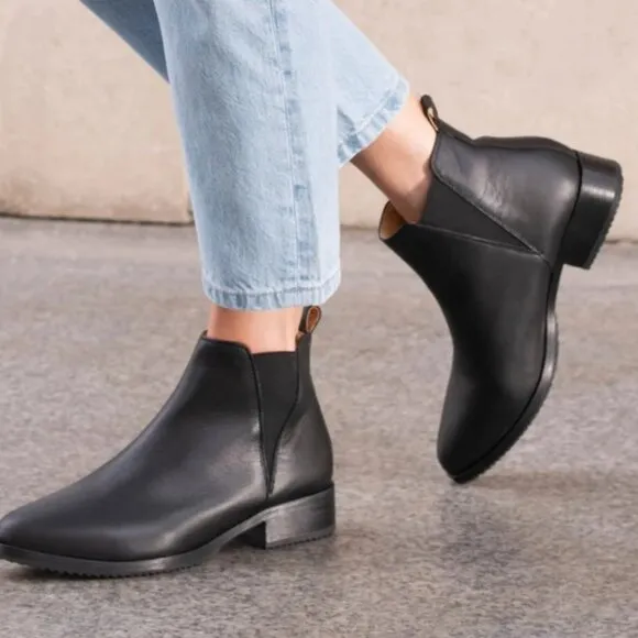 NEW Nisolo Eva Everyday Chelsea Leather Boots Size 7