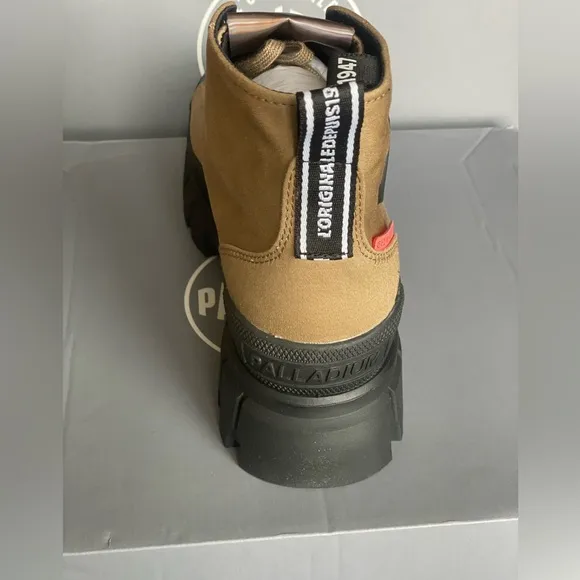 New | Palladium Women’s Revolt High Top  Olive and Black Vegan Boots, size 10