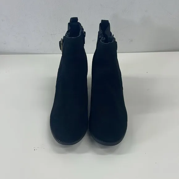 New Skechers Leather Ankle Boot in Black Leather With Side Buckle Size 9