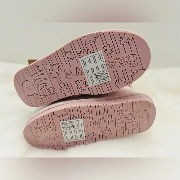 New! So cute Bearpaw Rosaline Youth Pale Pink Leather Boots. Size 13