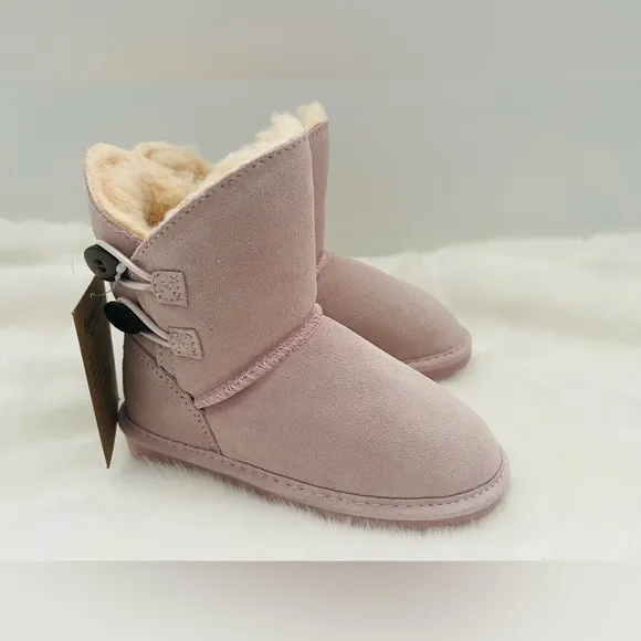 New! So cute Bearpaw Rosaline Youth Pale Pink Leather Boots. Size 13