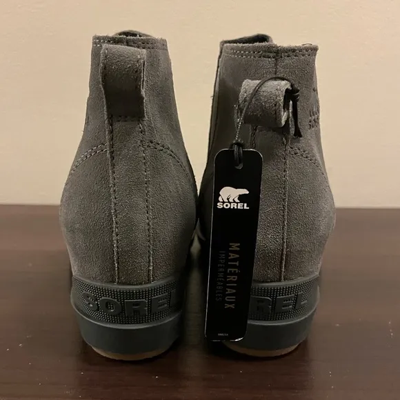 NEW SOREL EVIE II QUARRY, GRILL GRAY ANKLE HIDDEN WEDGE CHELSEA BOOTS SIZE 9.5.