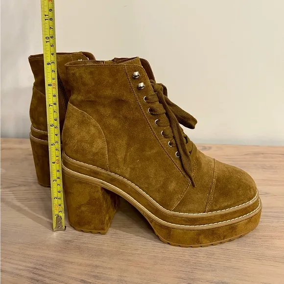 NEW Steve Madden Ember Brown Suede Lace Up Chunky Platform Boot Combat Lug
