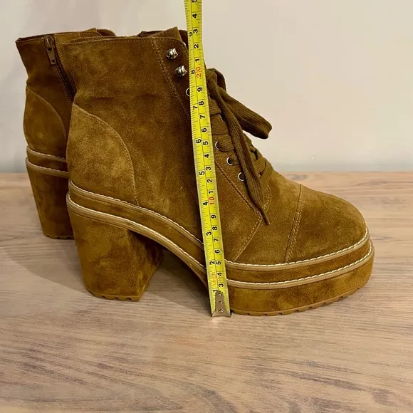 NEW Steve Madden Ember Brown Suede Lace Up Chunky Platform Boot Combat Lug