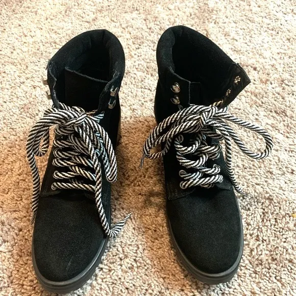 New Steve Madden Genny Suede Leather Combat Moto Lace Up Ankle GENN01S1 Size 9.5