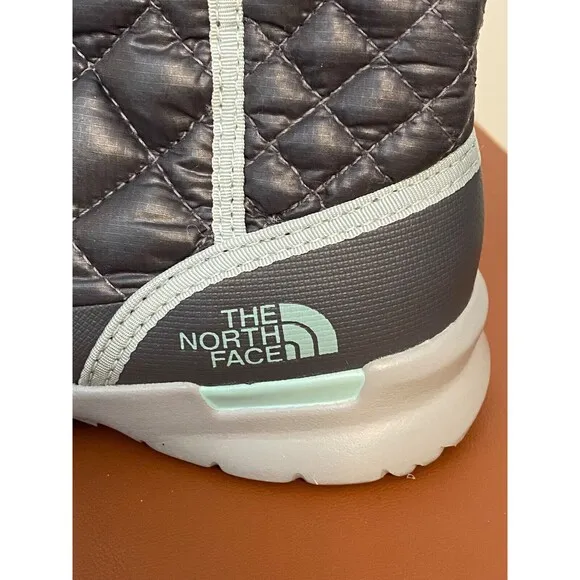 NEW! THE NORTH FACE Womens 5 Snow BOOTS Thermoball Insulated Button Quilted Gray