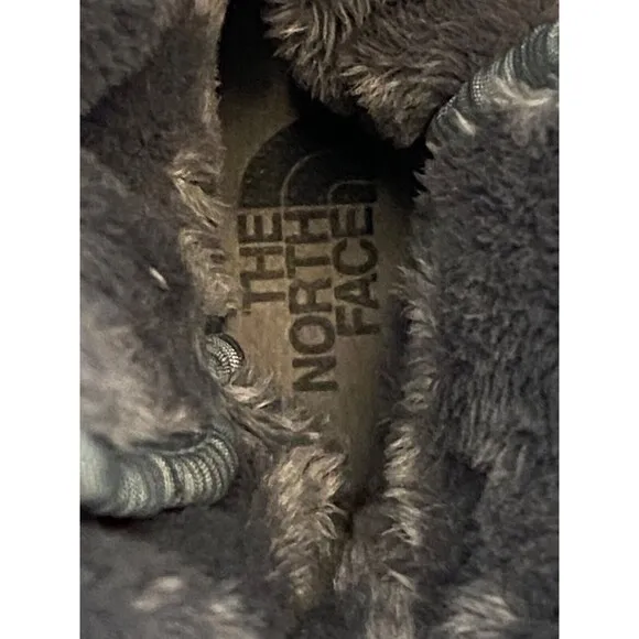 NEW! THE NORTH FACE Womens 5 Snow BOOTS Thermoball Insulated Button Quilted Gray