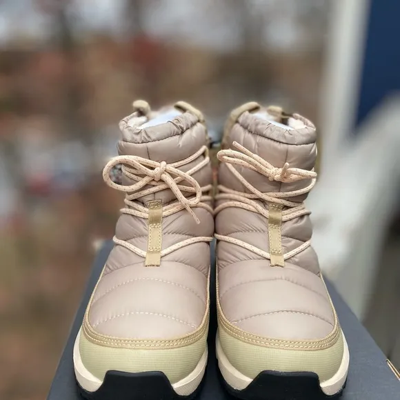 New! The North Face Women’s Thermoball Lace Up Winter Warm Snow Boots  S…
