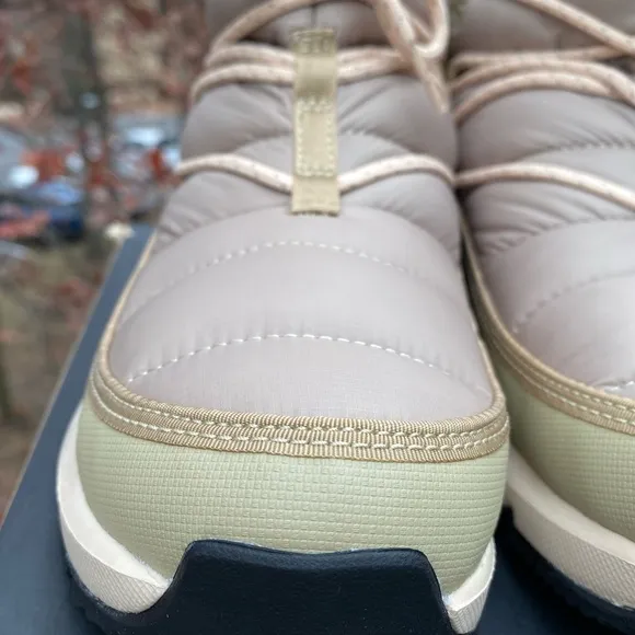 New! The North Face Women’s Thermoball Lace Up Winter Warm Snow Boots  S…