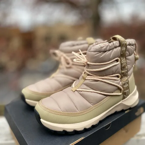 New! The North Face Women’s Thermoball Lace Up Winter Warm Snow Boots  S…