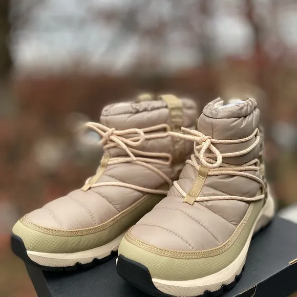 New! The North Face Women’s Thermoball Lace Up Winter Warm Snow Boots  S…