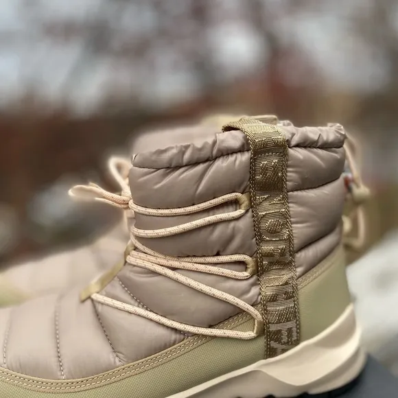 New! The North Face Women’s Thermoball Lace Up Winter Warm Snow Boots  S…