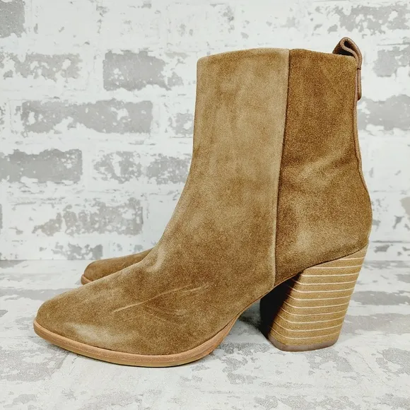 NEW Tory Burch Beige Tan Suede Leena Ankle Boots E763