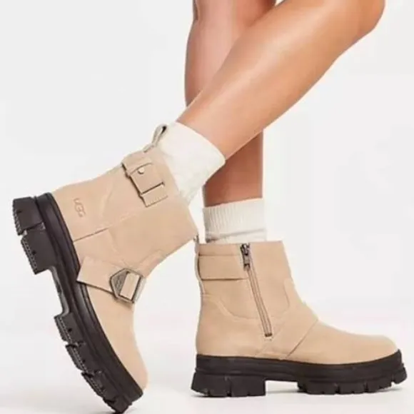 New UGG Ashton Short Waterproof Suede Buckle Boots, Size 7.5