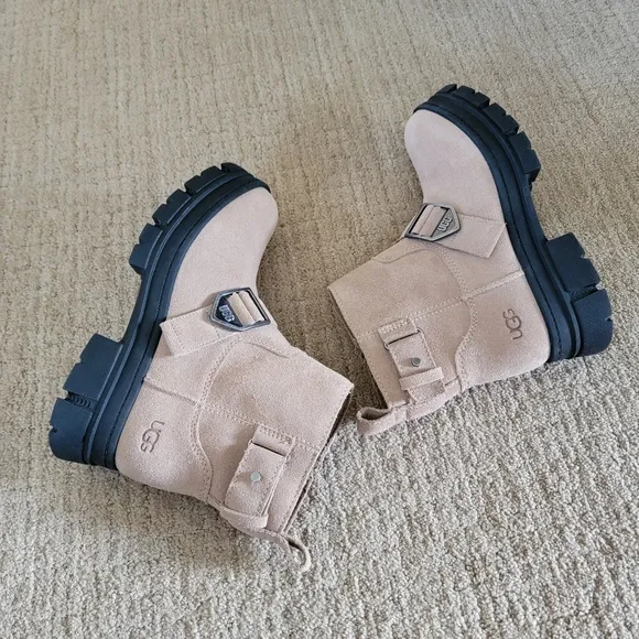 New UGG Ashton Short Waterproof Suede Buckle Boots, Size 7.5