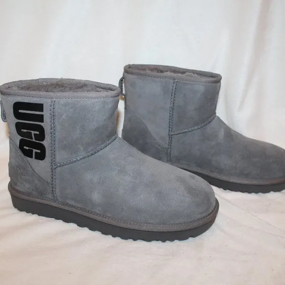 NEW UGG MINI‎ LOGO SUEDE SHEARLING LINED ANKLE WINTER BOOTS GRAY BLACK