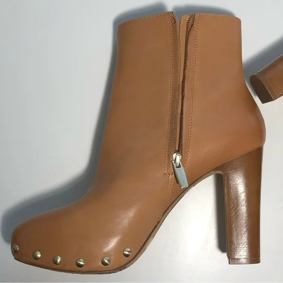 NEW Vince Camuto Nevvina Light Congnac Ankle Block Heel Round Toe Boots size 8.5