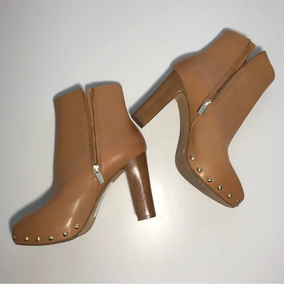 NEW Vince Camuto Nevvina Light Congnac Ankle Block Heel Round Toe Boots size 8.5