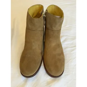 New W/ Box ed by ellen degeneres suede boots