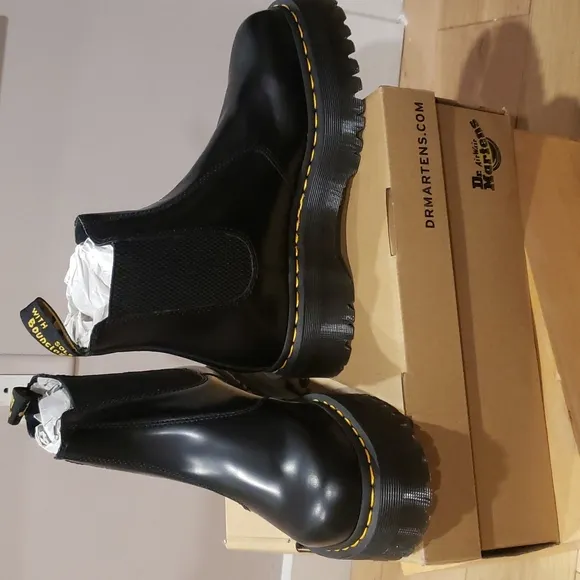 New w/box 2976 quad chelsea platform black polished leather boots sz 9