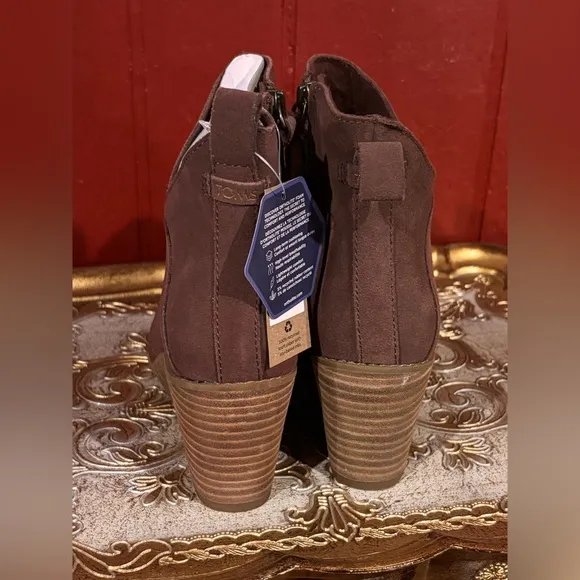 New With Tags Toms Brown Wedge Boots