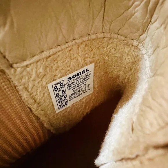 NEW WITHOUT BOX SOREL CARIBOU COZY CHELSEA SHERPA ANKLE BOOTS BEIGE