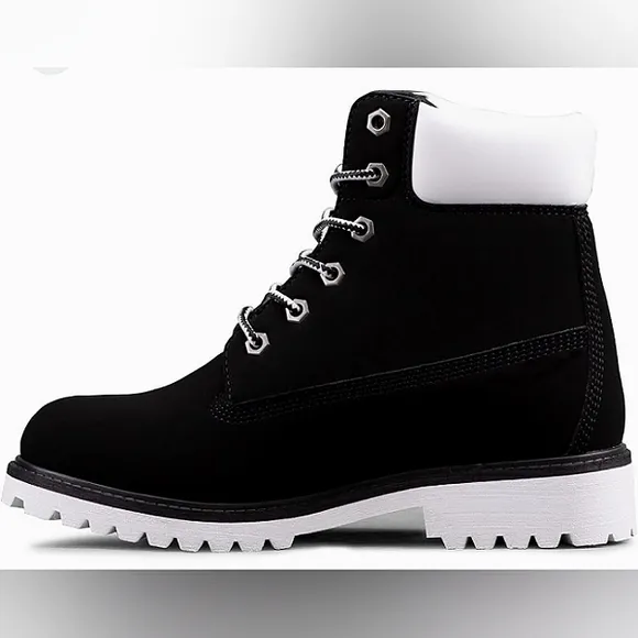 New w/o Box Lugz Convoy Classic 6-inch Faux Suede Lace-Up Lug Sole Chukka Boots