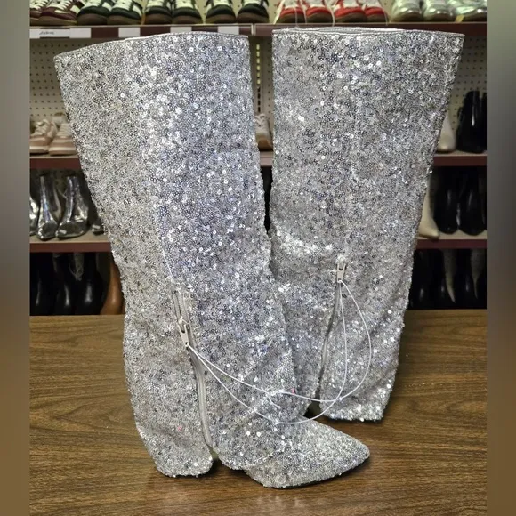 New Woman’s Size 8 Black Sequins Heels
