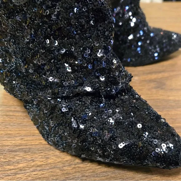 New Woman’s Size 8 Black Sequins Heels