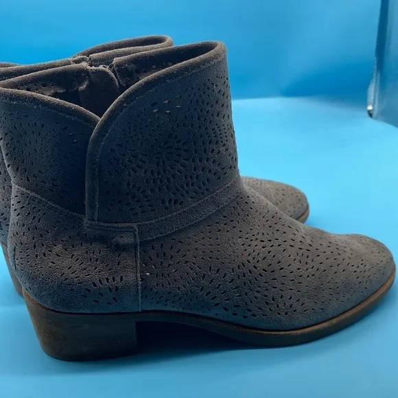 NEW Womens 5 Grey Suede UGG Darling Seaweed Perf Zip Ankle Cowboy Style Boots