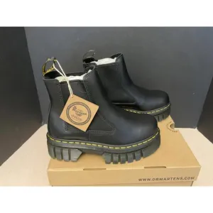 New! Womens Dr. Martens  Audrick Black Leather Platform Chelsea Boots. Size 7.