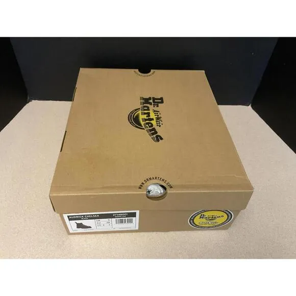 New! Womens Dr. Martens  Audrick Black Leather Platform Chelsea Boots. Size 7.