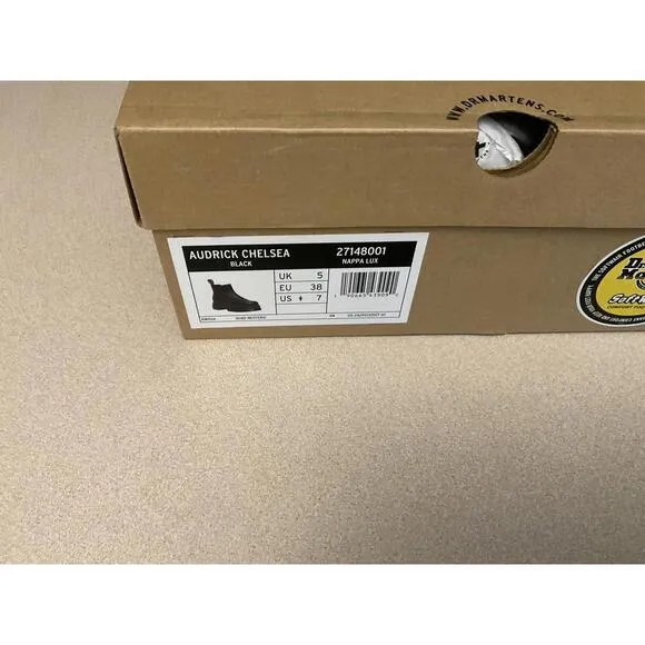 New! Womens Dr. Martens  Audrick Black Leather Platform Chelsea Boots. Size 7.