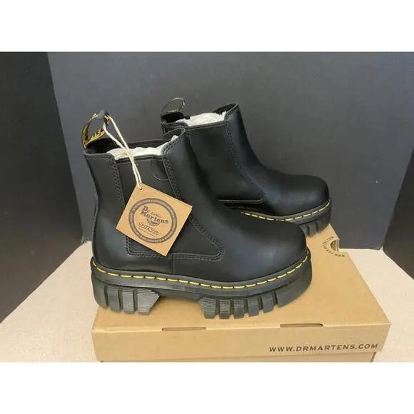 New! Womens Dr. Martens  Audrick Black Leather Platform Chelsea Boots. Size 7.