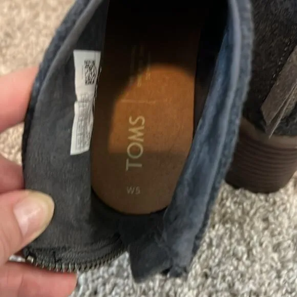 NEW Women's TOMS Lacy Bootie Forged Iron Grey Suede/Felt 5 $85 ankle boots Nice