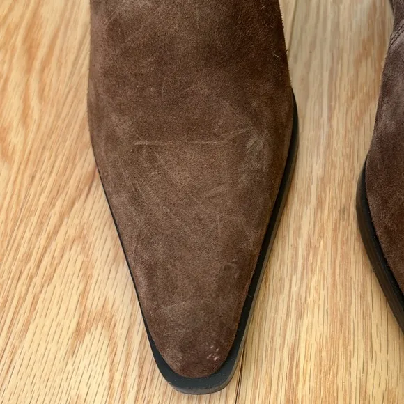 New! Zara women’s Sz 9, Brown Suede  Ankle Boots.