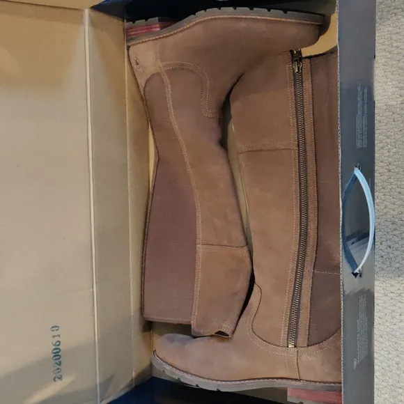 NIB Ariat Sutton H2O size 10.5 waterproof riding boots