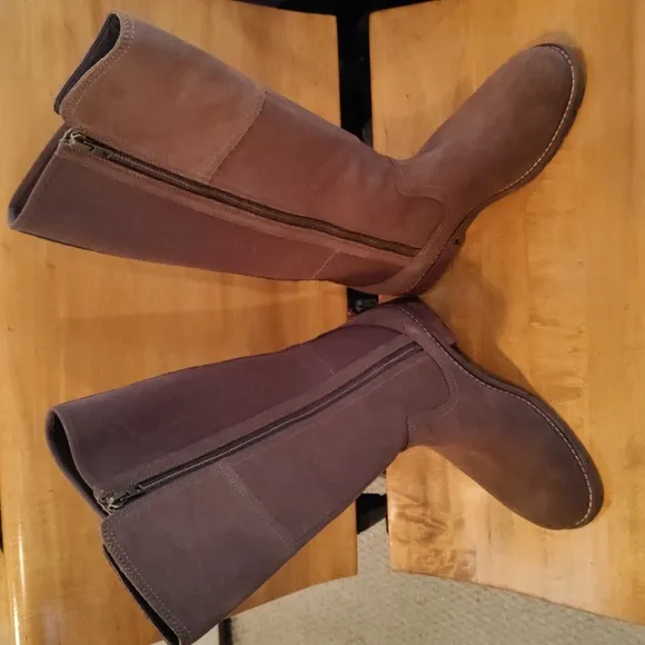 NIB Ariat Sutton H2O size 10.5 waterproof riding boots