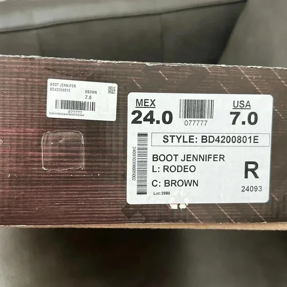 NIB Ladies Genuine Leather Square Toe Brown Boots Handcrafted Quality Boots Sz 7