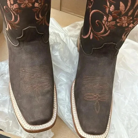 NIB Ladies Genuine Leather Square Toe Brown Boots Handcrafted Quality Boots Sz 7