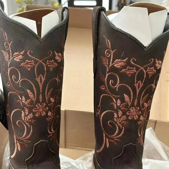 NIB Ladies Genuine Leather Square Toe Brown Boots Handcrafted Quality Boots Sz 7