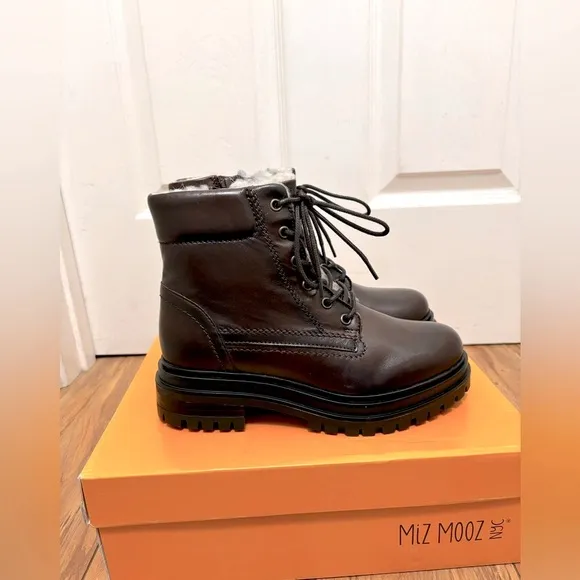 NIB Miz Mooz Leather Wool Lined Lace-Up Boots