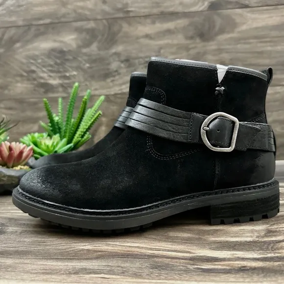 NIB Sofft Lavina Buckled Suede Leather Ankle Booties Boots Black 8.5M