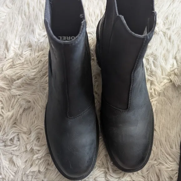 NIB Sorel Hi Line Heel Chelsea Boot in Sea Salt Black