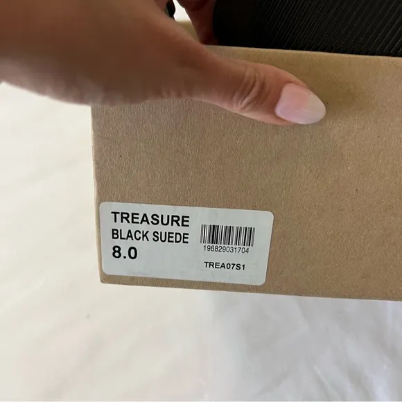 NIB Steve Madden Suede platform boots
