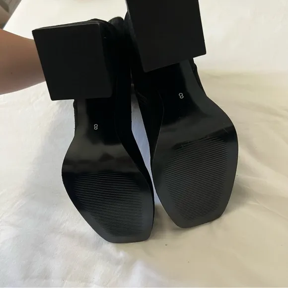 NIB Steve Madden Suede platform boots